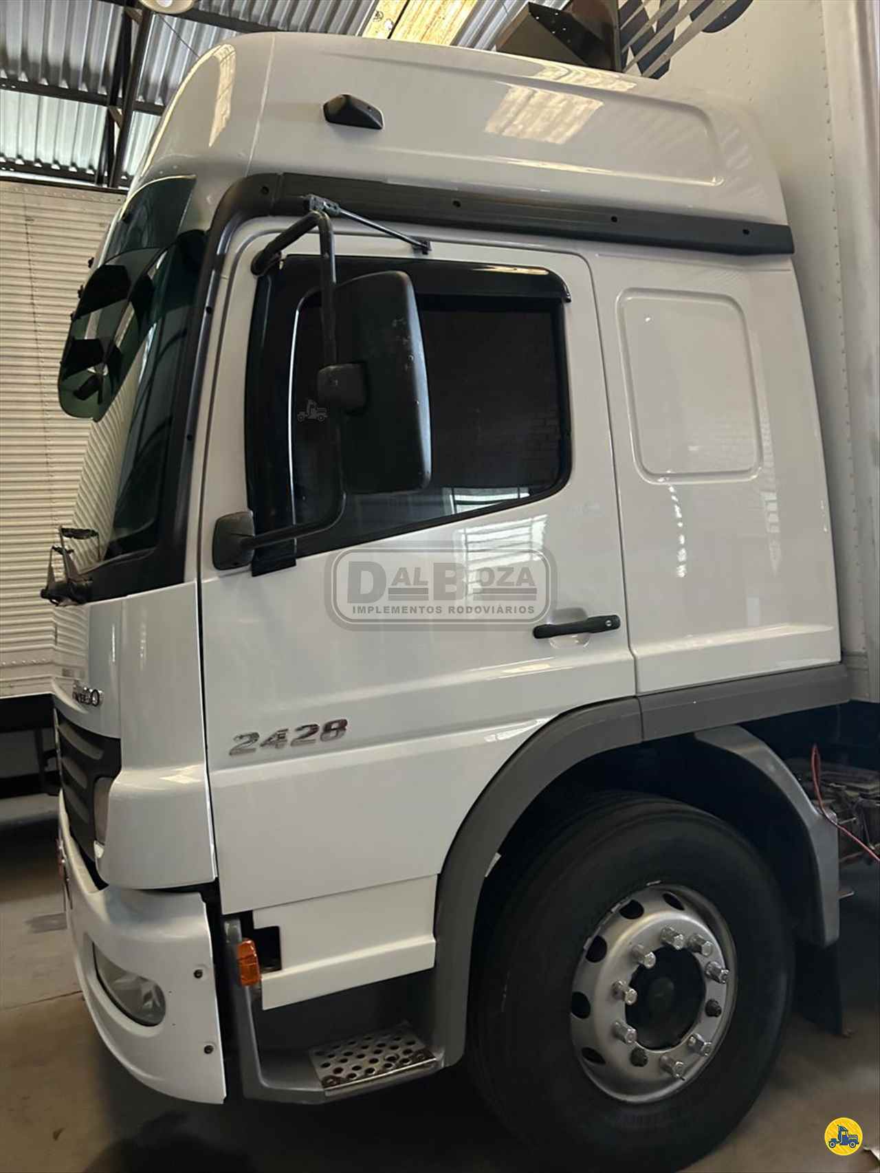 CAMINHAO MERCEDES-BENZ MB 2428 Baú Furgão BiTruck 8x2 Dalboza Implementos - Facchini CAXIAS DO SUL RIO GRANDE DO SUL RS